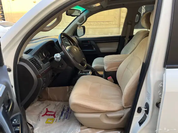 للبيع لاندكروزر 2010 نظيف جدا 15