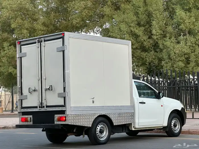 ايسوزو ثلاجه موديل 2025 سعودي قير عادي ديزل شامل الضريبة 5