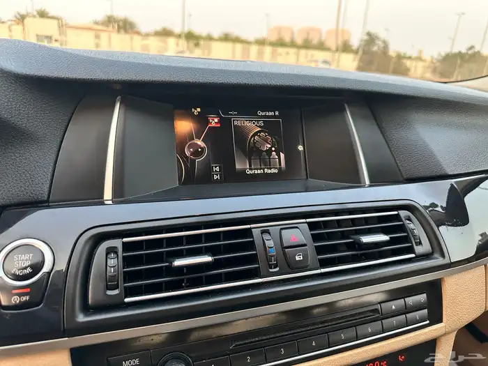 bmw 520i 2016 ممشى قليل نظيف جدا 29