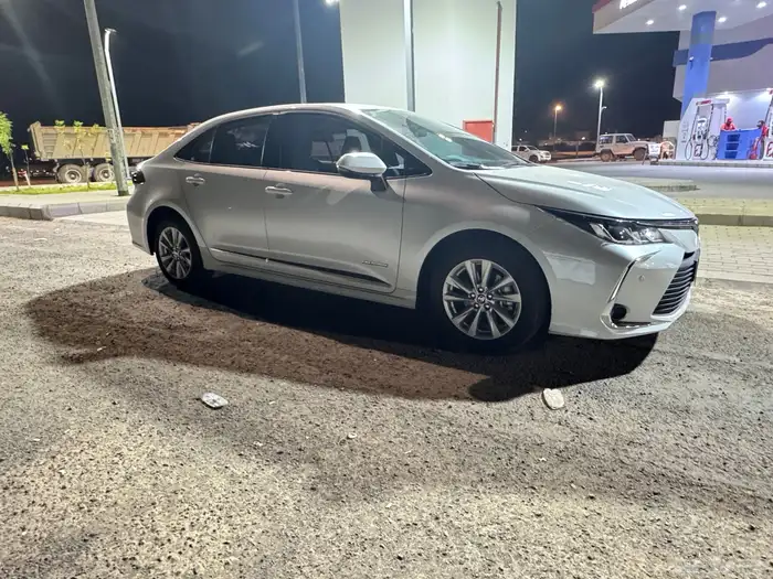 كورولا 2025 مكينة 2.0 استاندر مطور شبه جديد 5