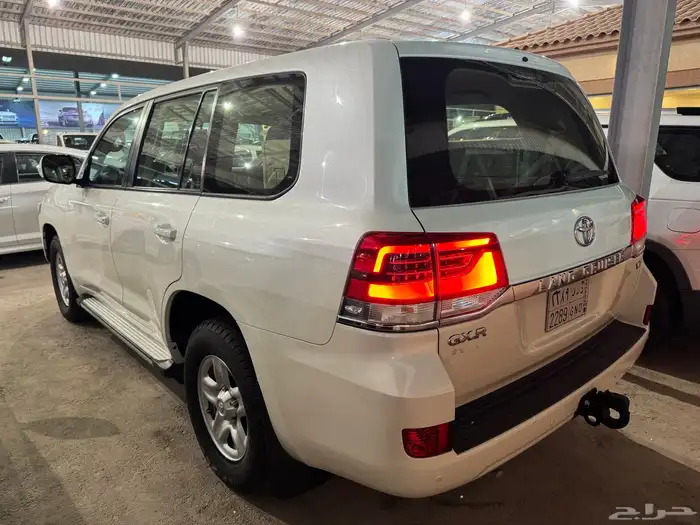 للبيع لاندكروزر جكسار 8 سلندر 2021 3