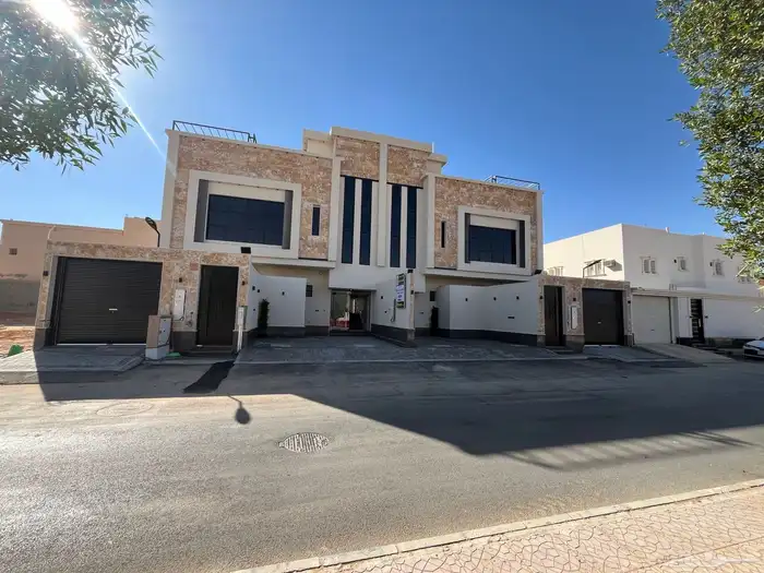 شقه علويه للبيع ب550 الف حي غرناطه المزاحمية 0