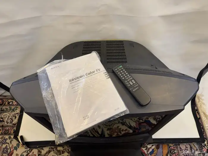 تلفزيون سوني قديم 2