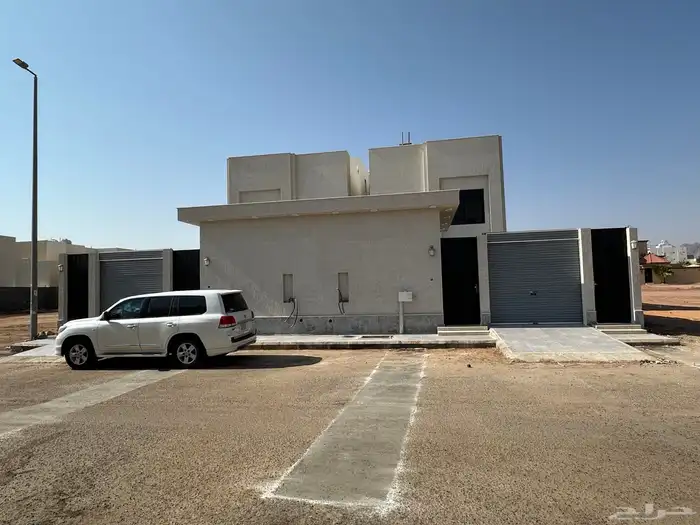 للبيع فلل بحي الشفاء شرق الشريان 0