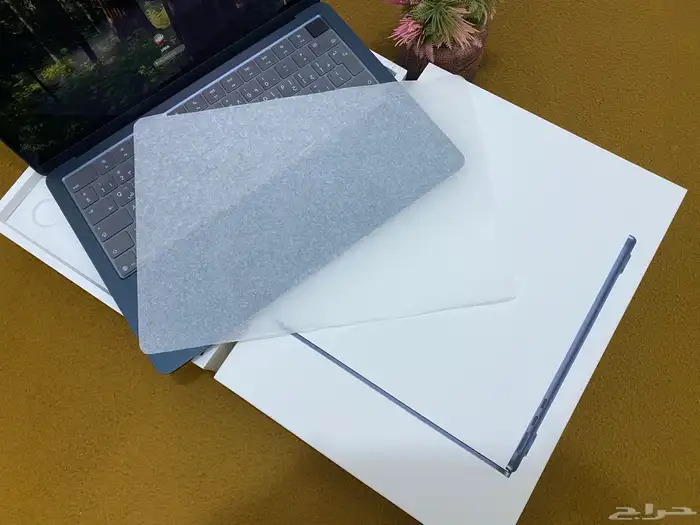 ماك بوك اير M4 نفس الجديد تماما ضمان جرير 11