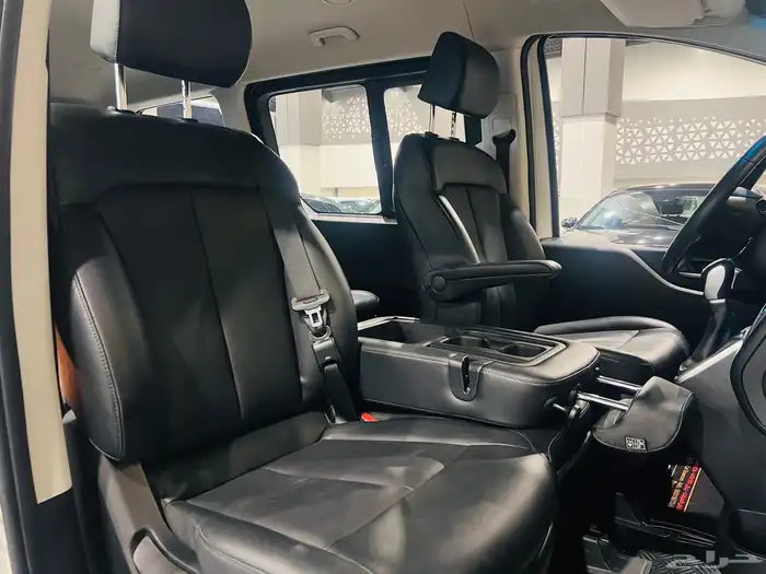 هيونداي ستاريا اعلي فئة 2022 (بحالة الوكاله) 11