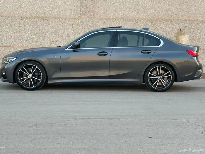 بي ام دبليو 330im وكالة تشييكات وكالة الفردان 4