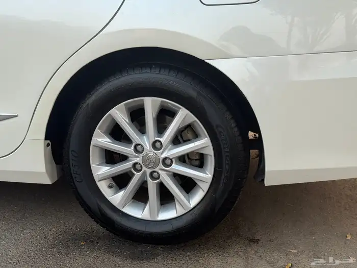 تويوتا كامري 2017 فل كامل GLX ابيض لولي 18