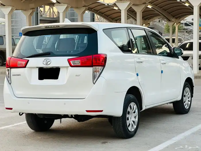 للبيع تويوتا انوفا 2016 ( 7 مقاعد) السعر 44 ألف 11