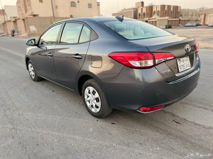 للبيع تويوتا يارس 2022 4