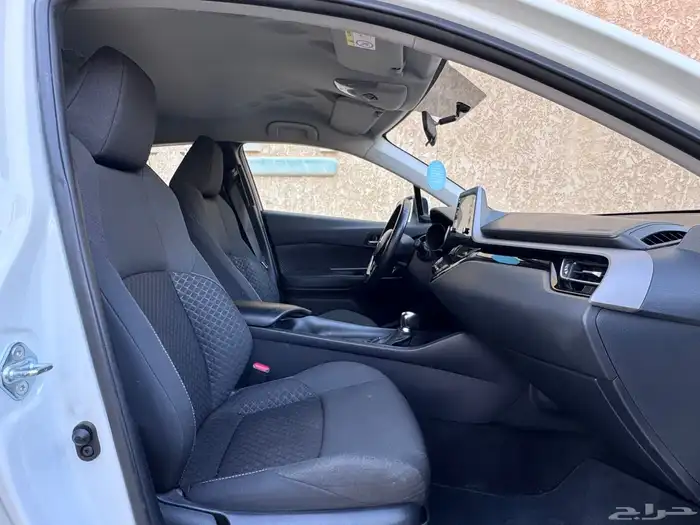 تويوتا هايبرد CHR 2022 اقتصادية بالبنزين 26