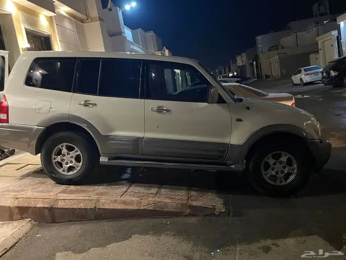 جيب باجيرو 2001 3