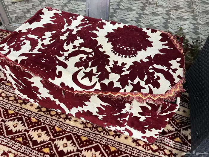 مساند ومراكي مع كرسي حديد وطاولات 0