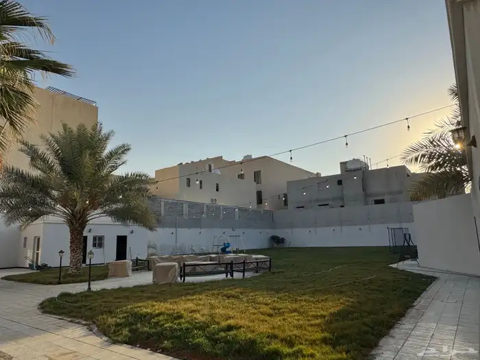 ارض سكنية مميزة في حي الملقا 4