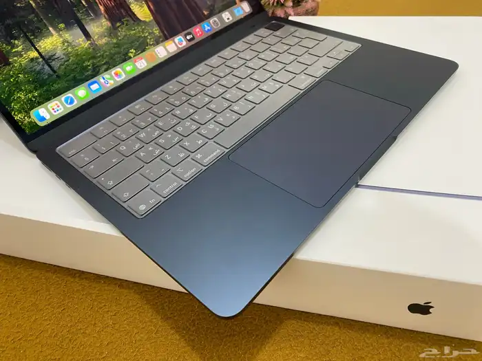 ماك بوك اير M4 نفس الجديد تماما ضمان جرير 21