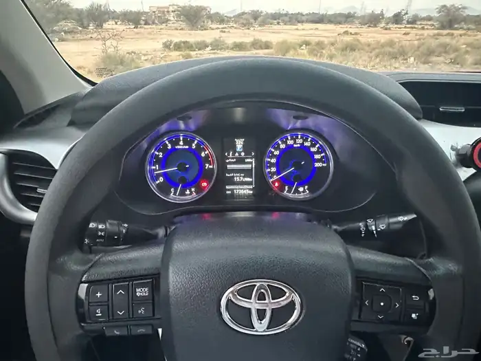 هايلوكس 2016 دبل تماتيك نظيف جدا 17