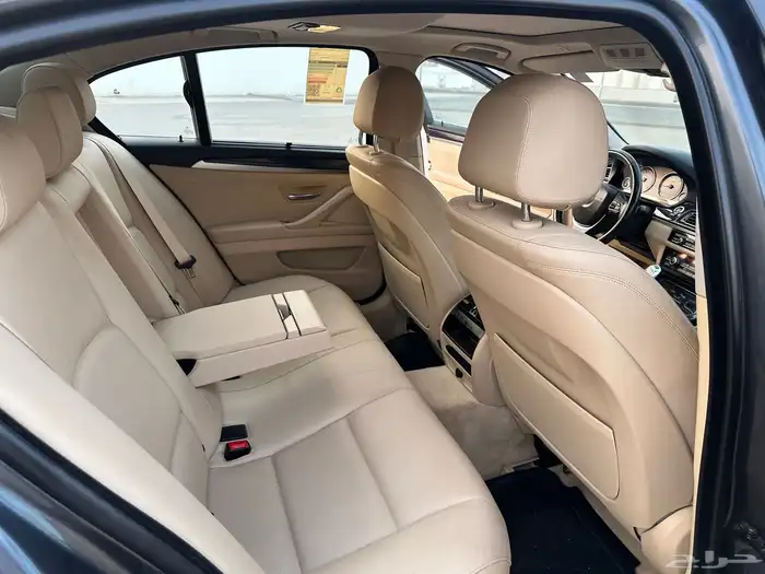 bmw 520i 2016 ممشى قليل نظيف جدا 39