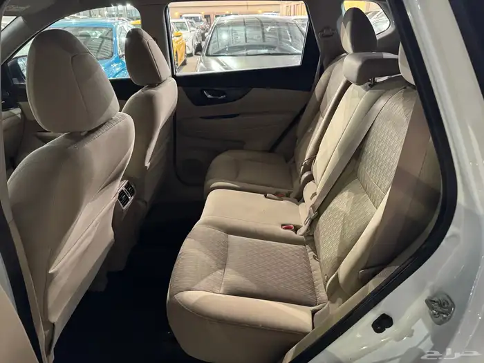 للبيع نيسان اكستريل 2022 دبل 5