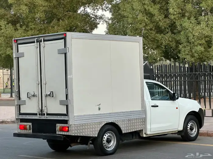 ايسوزو ثلاجه موديل 2025 سعودي قير عادي ديزل شامل الضريبة 3