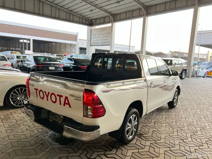 تويوتا هايلوكس 2019 سعودي ماشي 94 الف 4