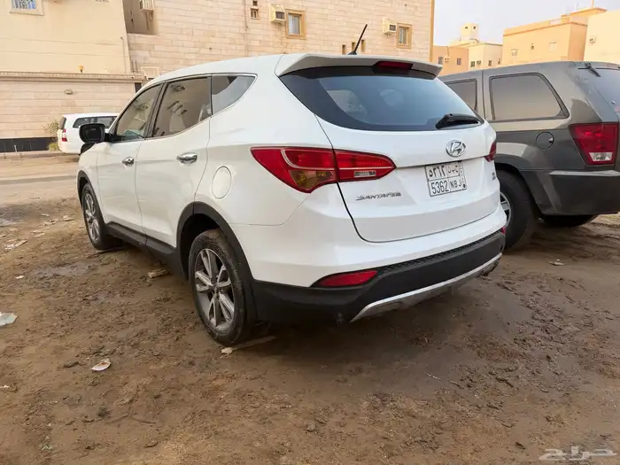 سيارتين للبيع تايوتا انوفا 2012 وهونداي سنتافي 2014 12