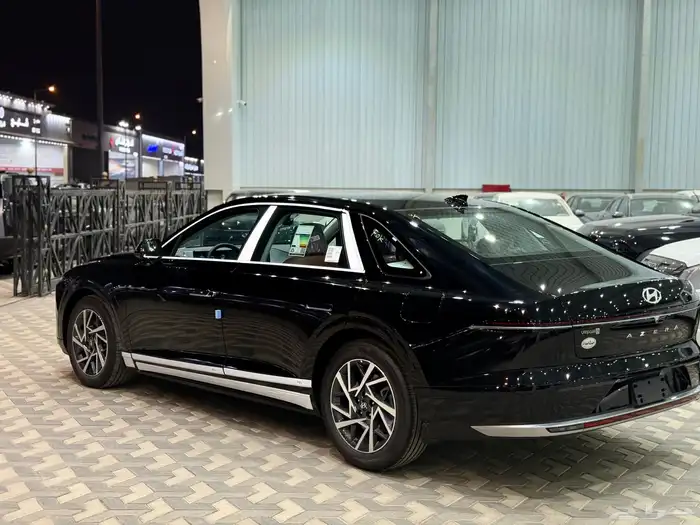 ازيرا 2025 كلاسيك و اكسلوسيف و بريميوم و كالجرافي 6