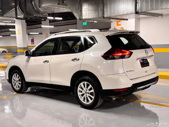 نيسان اكس تريل موديل 2022 دبل 8