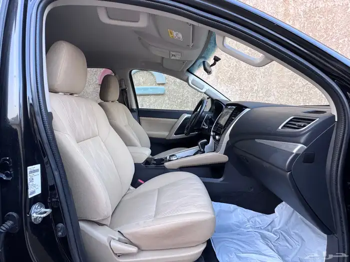 مستبيشي مونتيرو 2020 بحالة ممتازة 25