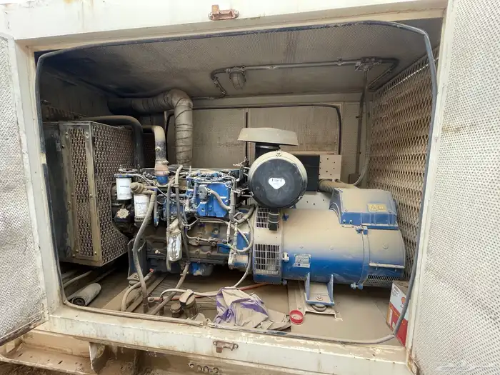 مولد كهرباء كاتم 1