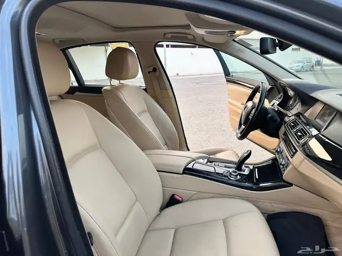 bmw 520i 2016 ممشى قليل نظيف جدا 41