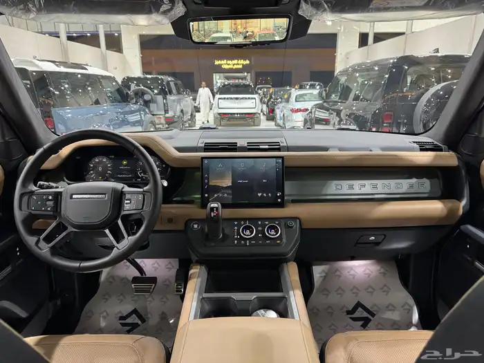 لاندروفر ديفندر X 2025 New 11