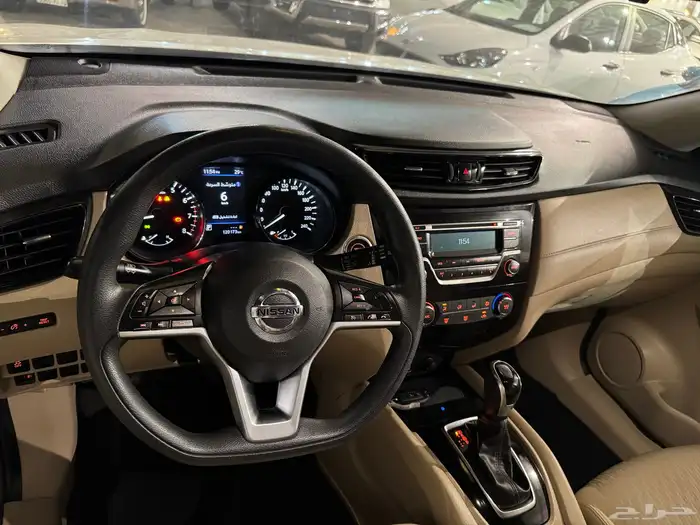 للبيع نيسان اكستريل 2022 دبل 7