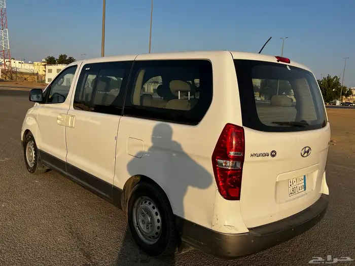 H-1 باص هيونداي 2016 13