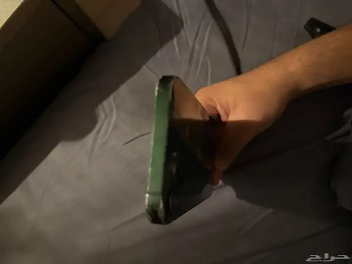 ايفون 13 زيتي العادي 4