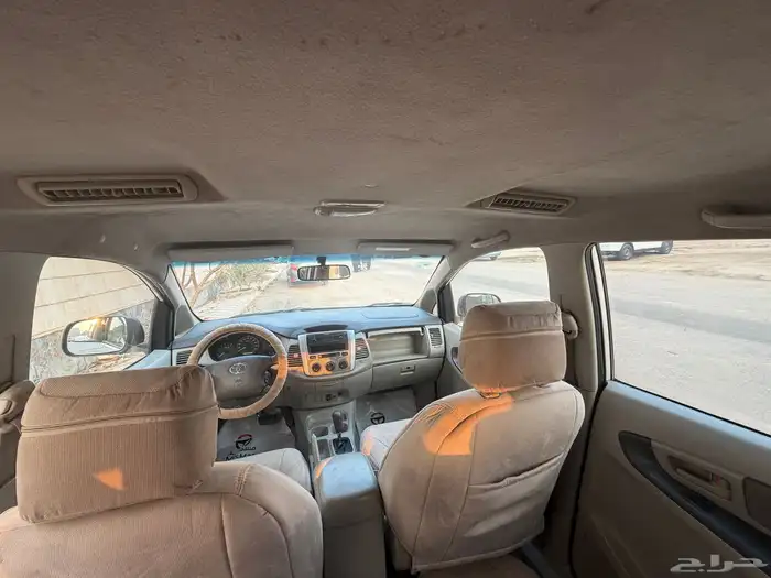 سيارتين للبيع تايوتا انوفا 2012 وهونداي سنتافي 2014 8