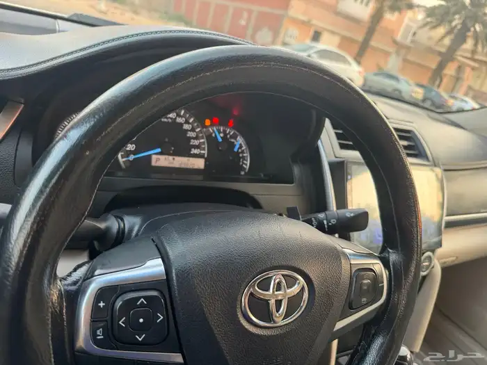 تويوتا كامري 2017 فل كامل GLX ابيض لولي 48