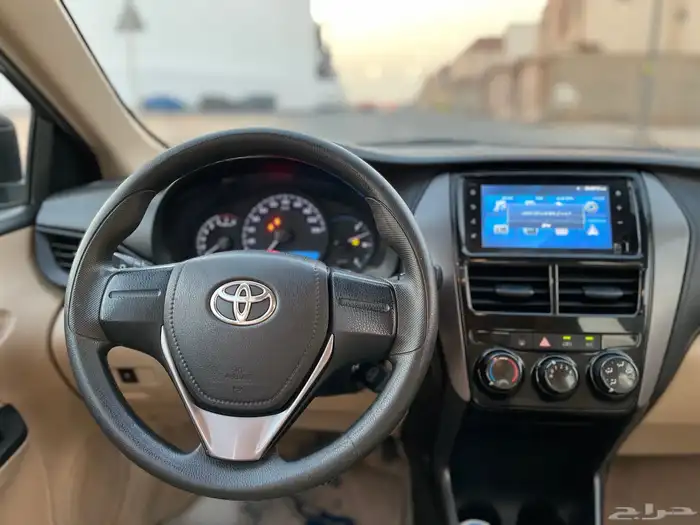 للبيع تويوتا يارس 2022 9