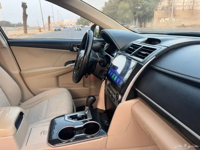 تويوتا كامري 2017 فل كامل GLX ابيض لولي 37