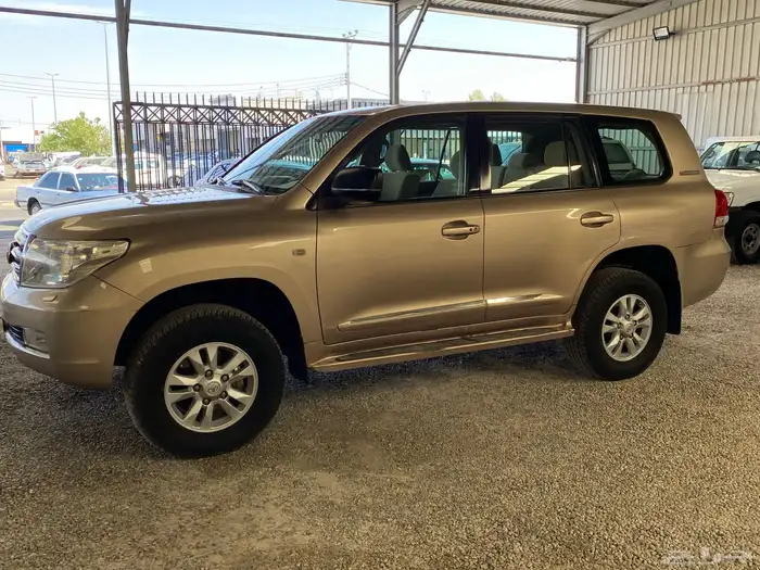 جى اكس ار 2009 ( 8 سلندر ) 4