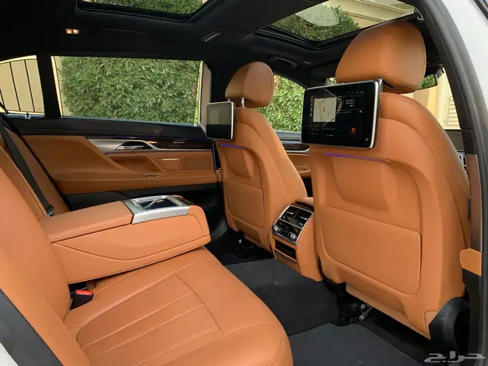 BMW 730i 2020 عداد قليل 34
