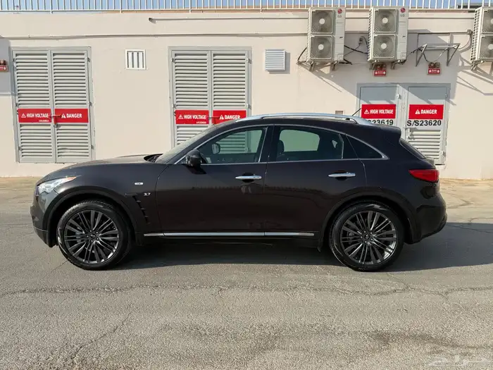 جيب إنفنتي QX70 ليمتد 2019 17