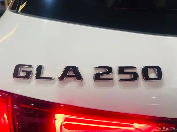 مرسيدس GLA 250 موديل 2020 (بحالة الوكالة) 12