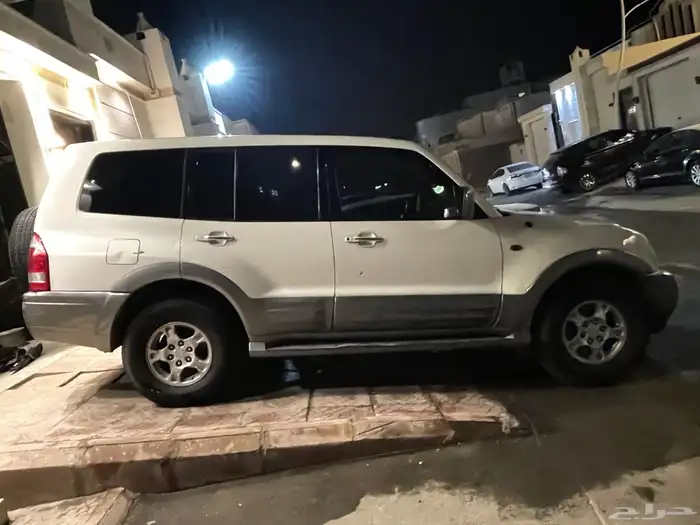 جيب باجيرو 2001 2