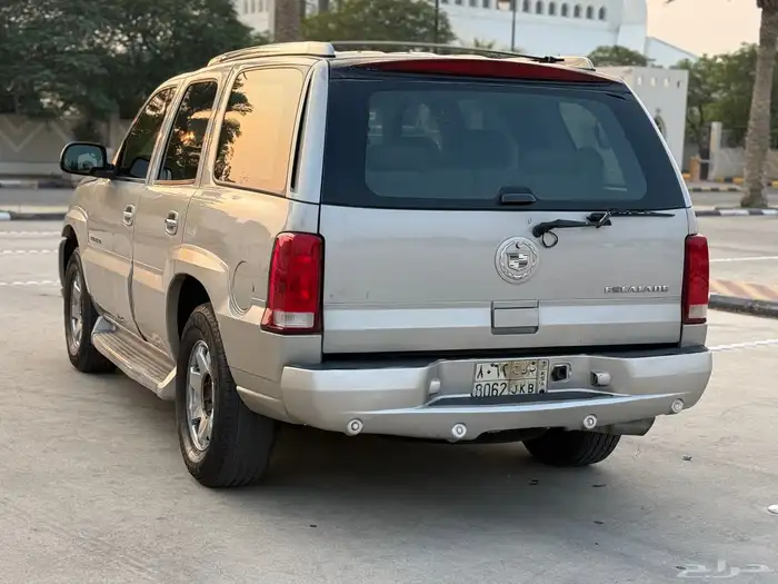 كاديلاك اسكاليد 2005 قمه النضافه 10