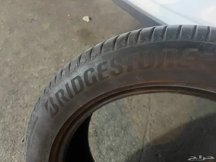 كفرات دنلوب 235 55 20 3