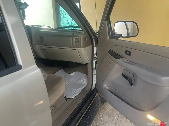 جيمس يوكن 2006 نظيف جدا علي الشرط 6