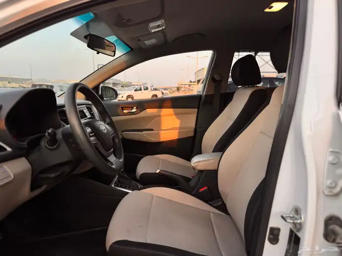 هيونداي اكسنت 2023 ابيض 9