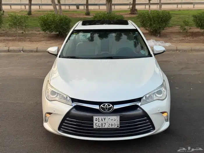 تويوتا كامري 2017 فل كامل GLX ابيض لولي 22