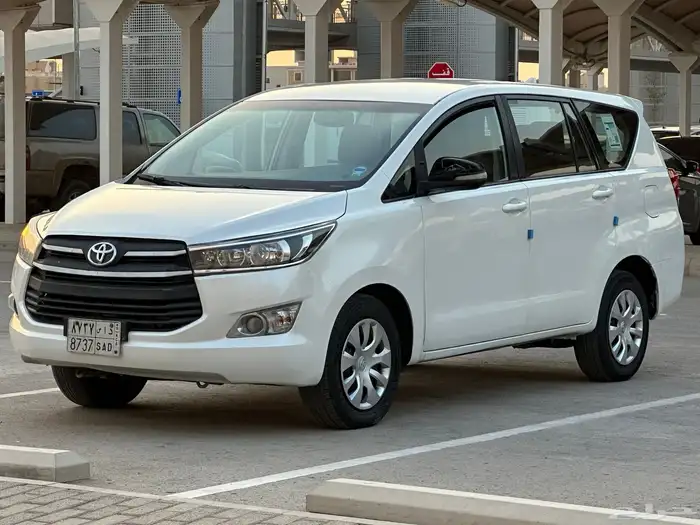 للبيع تويوتا انوفا 2016 ( 7 مقاعد) السعر 44 ألف 4