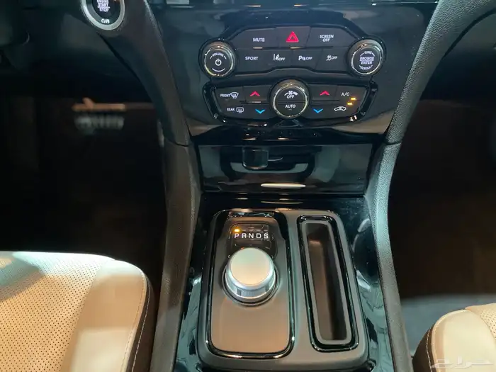 كرايزلر S300 2021 11